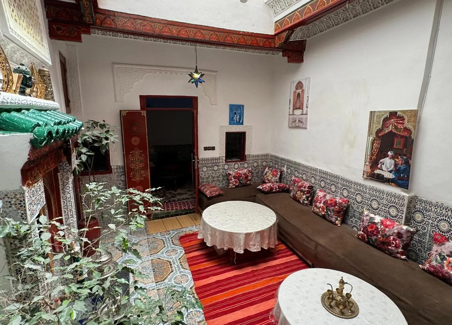 Dar Enouiina Hotel Fes Guest house